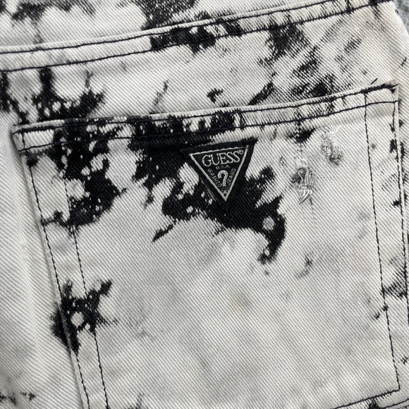 Vintage Guess Jean Shorts Womens 29 Black White Acid Tye Dye Distressed Festival - Picture 8 of 10